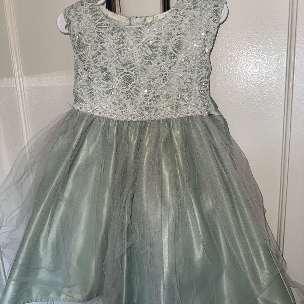 Toddler Sage green dress. Size 4T